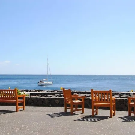 Un Lujoso Duplex En En Primera Linea De Playa Y Con Parking Propio Radazul