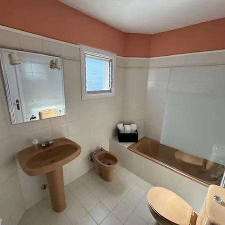 Un Lujoso Duplex En En Primera Linea De Playa Y Con Parking Propio Radazul