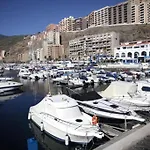Un Lujoso Duplex En En Primera Linea De Playa Y Con Parking Propio Radazul