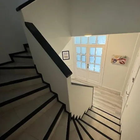 Un Lujoso Duplex En En Primera Linea De Playa Y Con Parking Propio