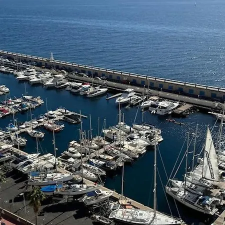 Un Lujoso Duplex En En Primera Linea De Playa Y Con Parking Propio * Радазул
