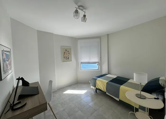 Un Lujoso Duplex En En Primera Linea De Playa Y Con Parking Propio * Radazul