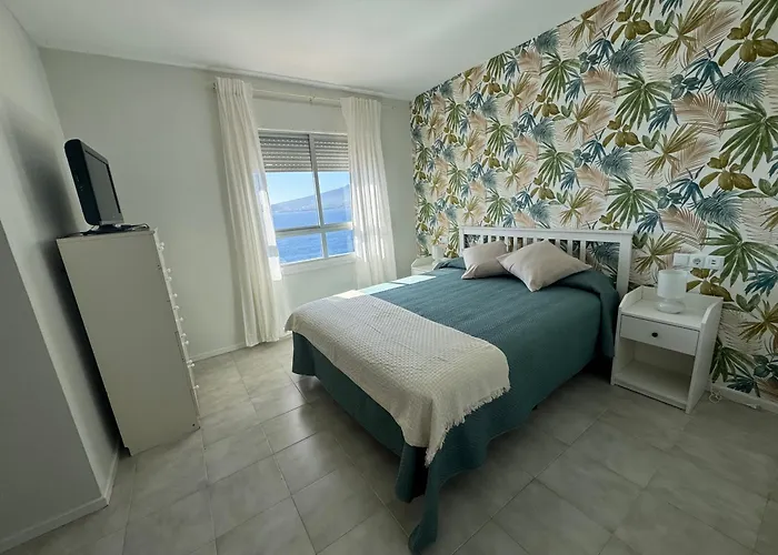 Un Lujoso Duplex En En Primera Linea De Playa Y Con Parking Propio