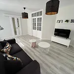 Un Lujoso Duplex En En Primera Linea De Playa Y Con Parking Propio * Radazul