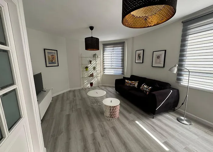 Un Lujoso Duplex En En Primera Linea De Playa Y Con Parking Propio Radazul