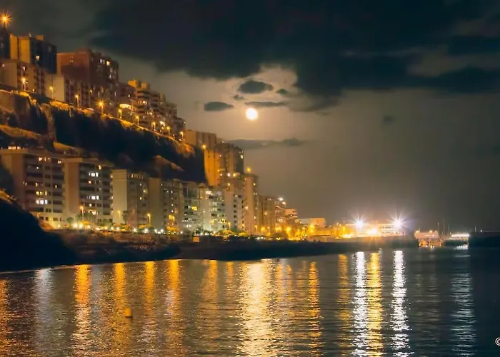 Un Lujoso Duplex En En Primera Linea De Playa Y Con Parking Propio * Radazul